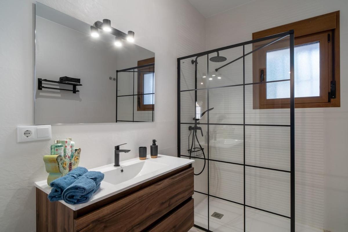 De Diseno Con Piscina Y Barbacoa Semesterbostad