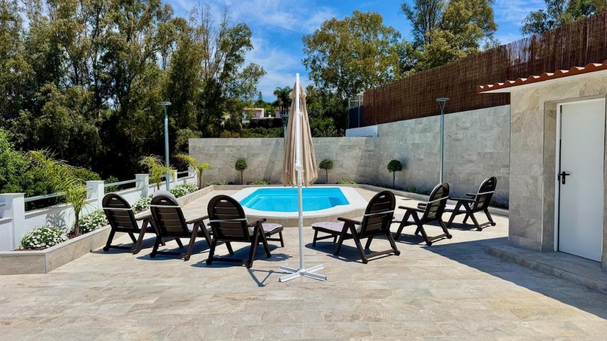 De Diseno Con Piscina Y Barbacoa Feriehus *